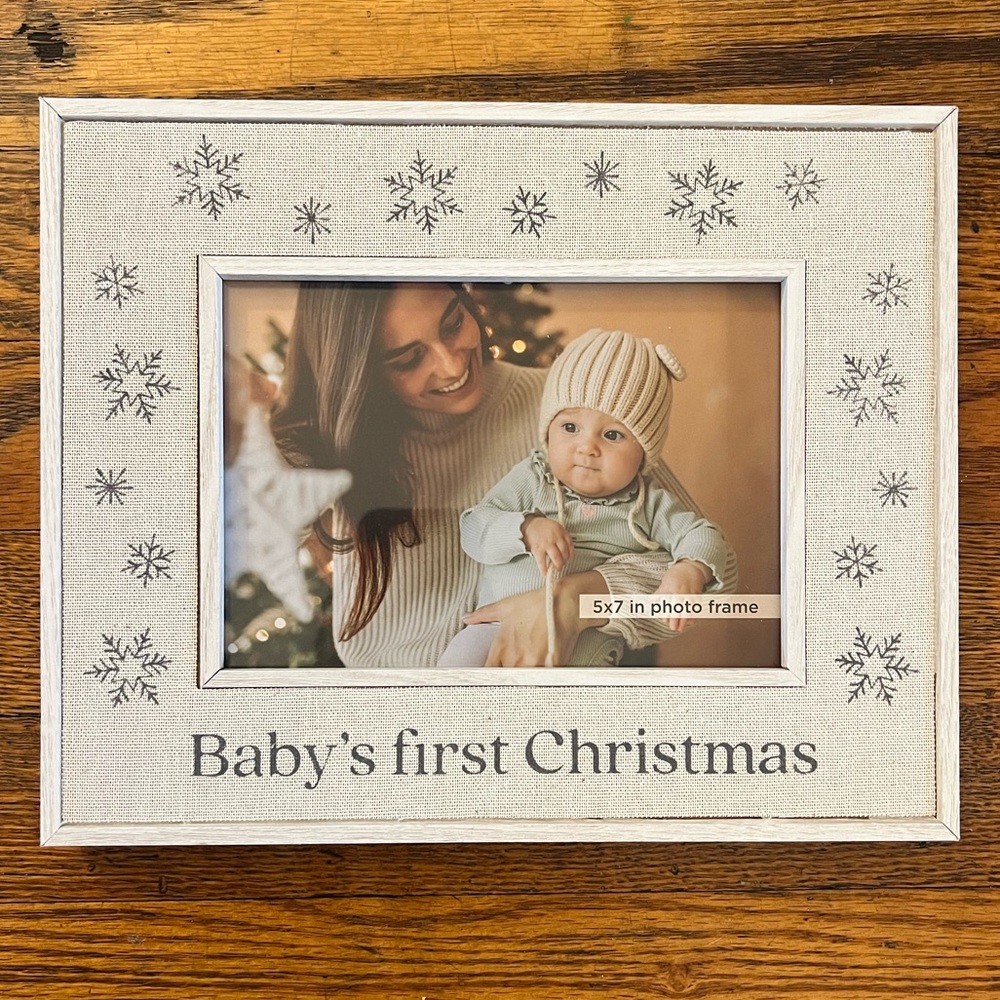 Baby’s first Christmas photo frame